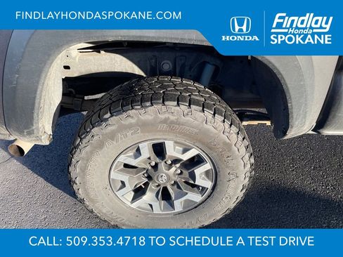 Used 2019 Toyota Tacoma image 4