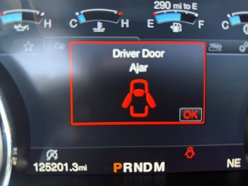 Used 2019 Ford Expedition Max Limited image 8