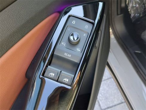 Certified 2021 Volkswagen ID.4 Pro S image 18