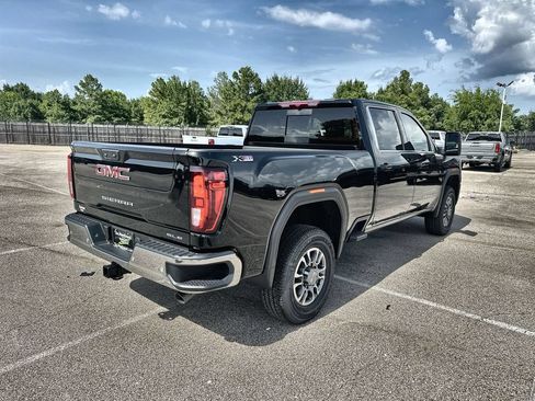 New 2026 GMC Sierra 2500 SLE w/ SLE Value Package; AWD/4WD image 11