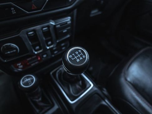 Used 2020 Jeep Wrangler Rubicon AWD/4WD image 17
