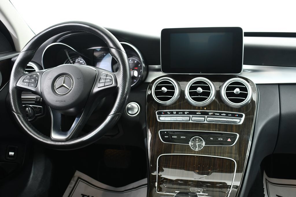 Used 2017 Mercedes-Benz C 300 4MATIC Sedan image 8