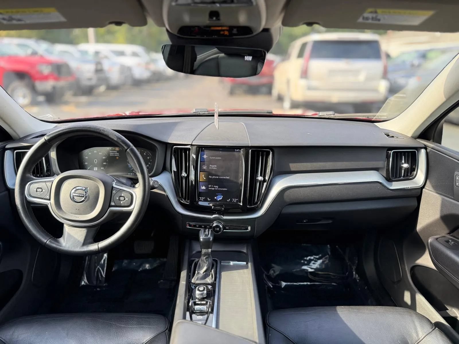 Used 2020 Volvo XC60 T6 Momentum AWD/4WD image 12