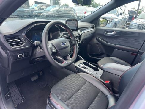 Used 2026 Ford Escape ST-Line AWD/4WD image 2