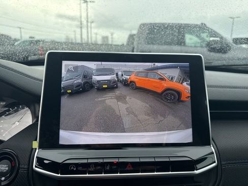 New 2026 Jeep Compass Latitude image 32