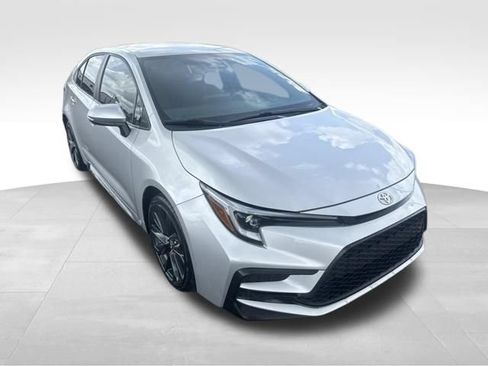 Used 2024 Toyota Corolla SE FWD image 7