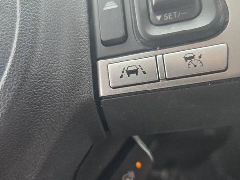 Used 2018 Subaru Forester 2.5i Touring AWD/4WD image 21