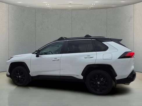 Used 2024 Toyota RAV4 XSE AWD/4WD image 8