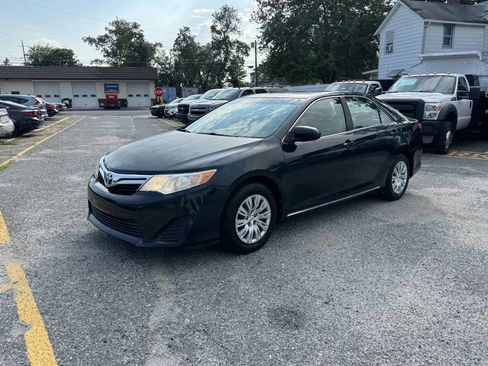 Used 2012 Toyota Camry LE image 20