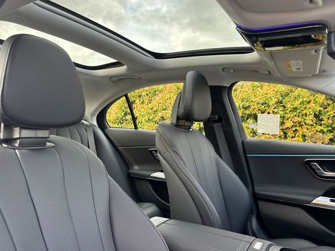 New 2025 Mercedes-Benz E 350 Sedan image 12