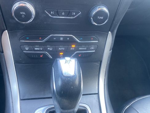 Used 2015 Ford Edge SEL w/ Equipment Group 201A FWD image 22