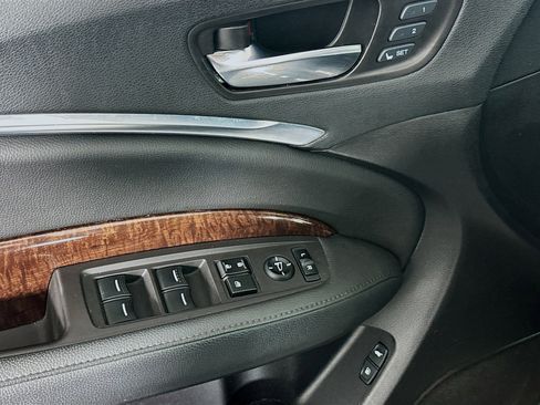 Used 2017 Acura MDX SH-AWD image 15