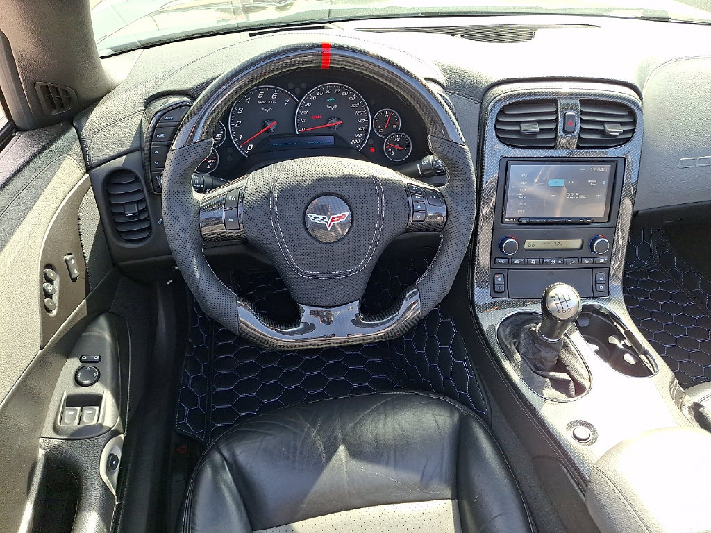 Used 2010 Chevrolet Corvette Grand Sport w/ Preferred Equipment Group RWD image 2