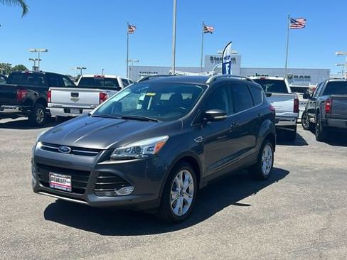 Used 2015 Ford Escape Titanium w/ Equipment Group 301A AWD/4WD image 8