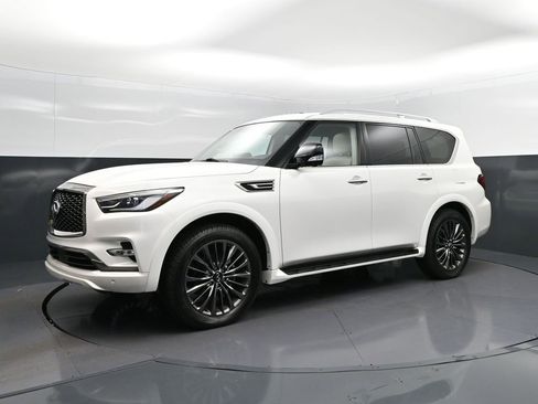 Used 2024 INFINITI QX80 Premium Select w/ Cargo Package image 3