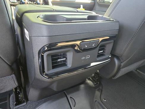 New 2026 GMC Sierra 3500 AT4 w/ AT4 Premium Plus Package AWD/4WD image 9