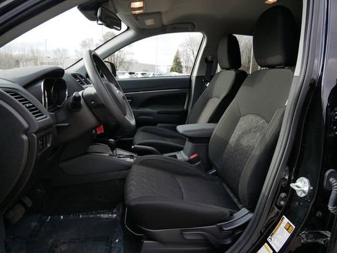 Used 2025 Mitsubishi Outlander Sport ES AWD/4WD image 8