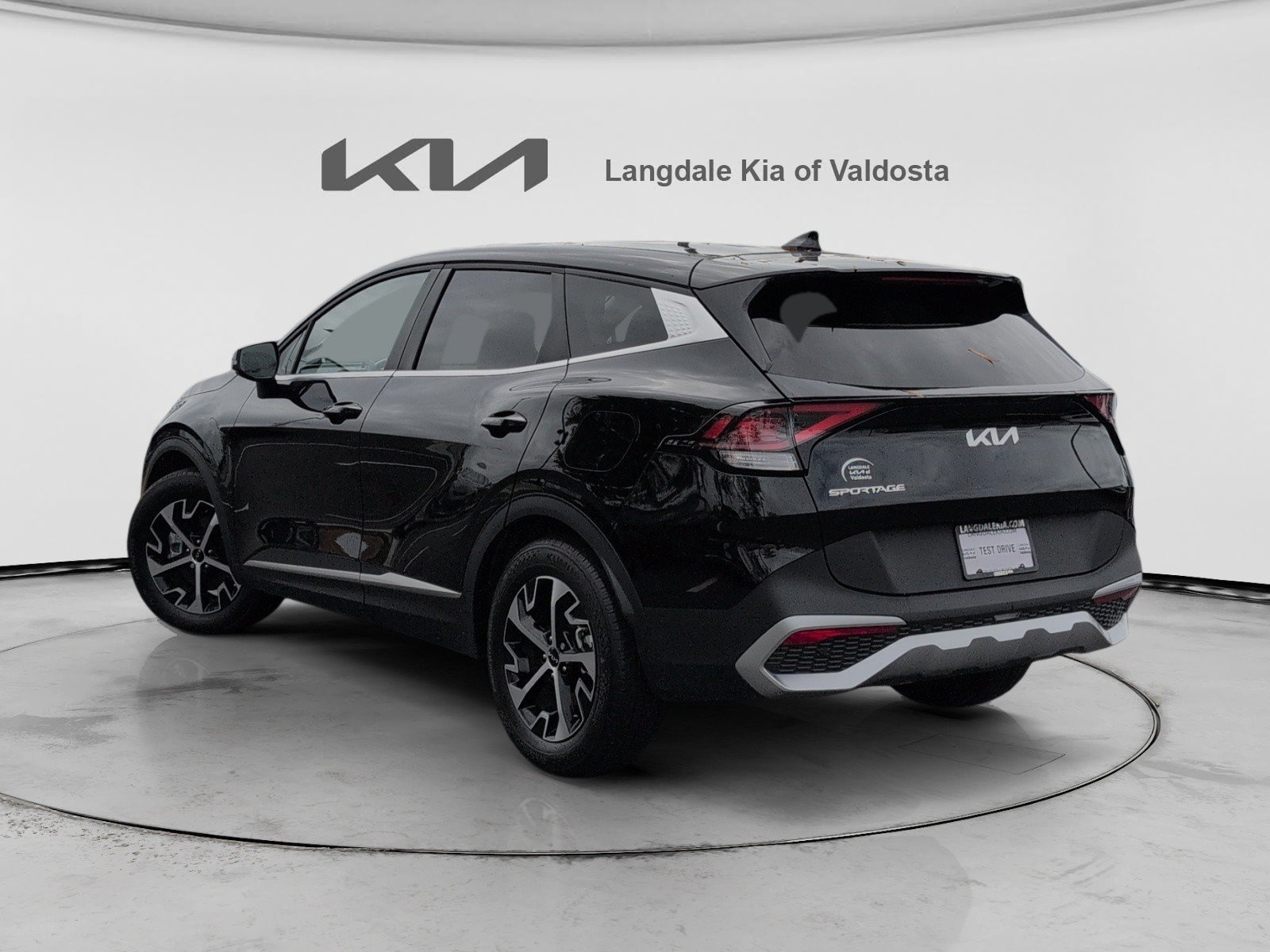 Used 2025 Kia Sportage EX FWD image 9