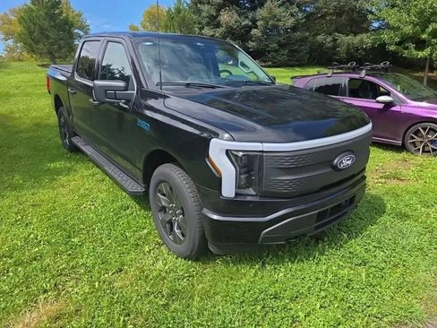 Used 2024 Ford F150 Lightning XLT AWD/4WD image 2