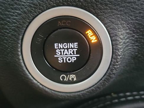 Used 2023 Dodge Challenger R/T image 9