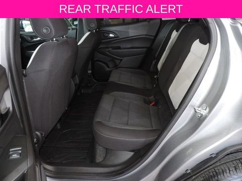 Used 2026 Chevrolet Trax LS w/ LS Convenience Package FWD image 15