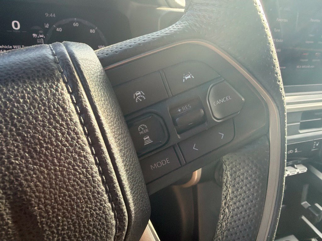 Used 2025 Toyota Tacoma TRD Sport AWD/4WD image 21