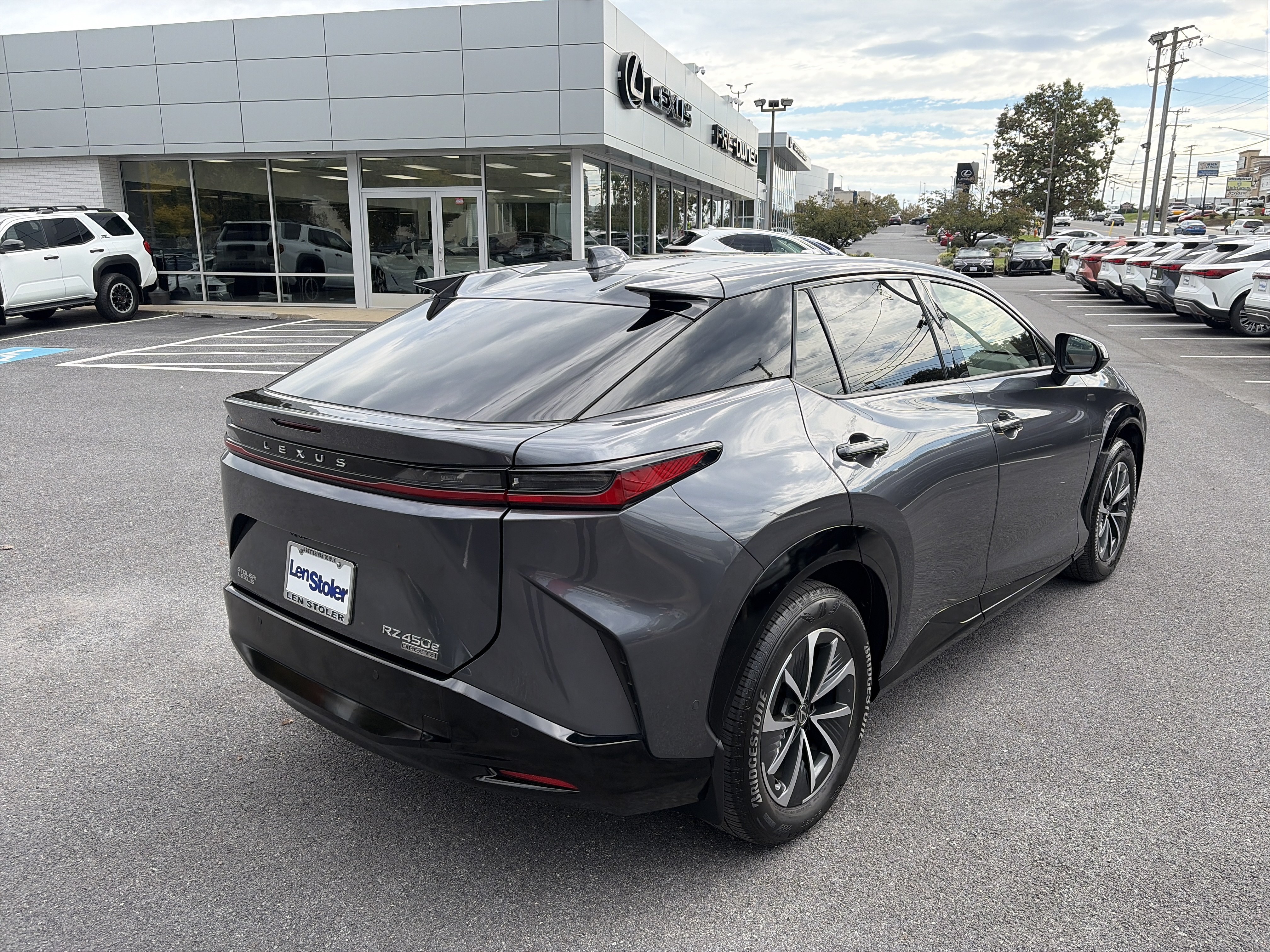 Certified 2024 Lexus RZ 450e Premium w/ Technology Package AWD/4WD image 5