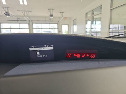 Used 2010 MAZDA MAZDA3 s Grand Touring FWD image 26