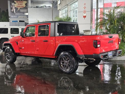 New 2026 Jeep Gladiator Sport image 5