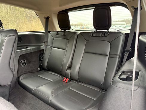 Used 2022 Lincoln Aviator AWD w/ Premium Package image 21