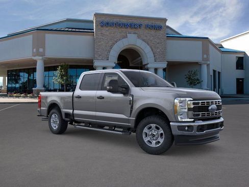 New 2026 Ford F250 XLT w/ FX4 Off-Road Package image 7
