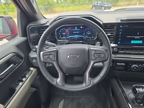 Used 2022 Chevrolet Silverado 1500 ZR2 w/ Technology Package AWD/4WD image 10