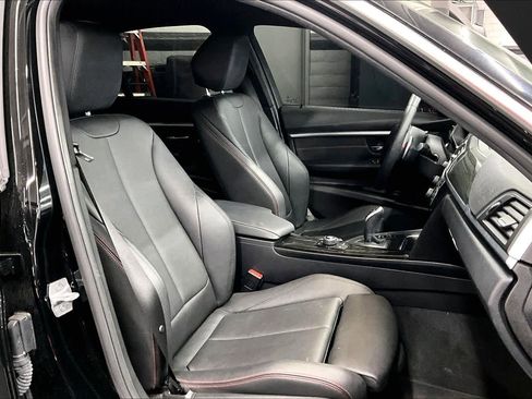 Used 2018 BMW 330i image 8