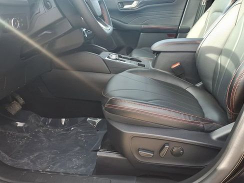 Used 2025 Ford Escape ST-Line Elite w/ Premium Technology Package image 38