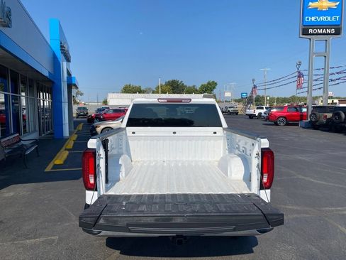 Used 2025 GMC Sierra 1500 SLT AWD/4WD image 6