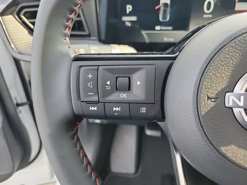 New 2026 Nissan Kicks SR w/ Cold Weather Package FWD image 19