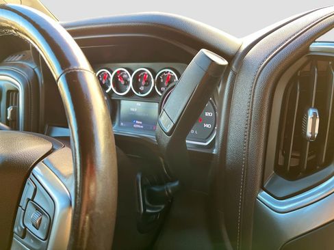 Used 2020 Chevrolet Silverado 1500 LT w/ Convenience Package image 17