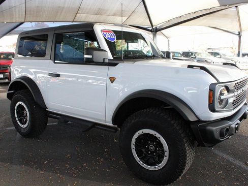 Used 2023 Ford Bronco Badlands w/ Sasquatch Package image 18