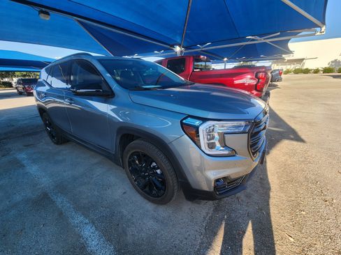Used 2023 GMC Terrain SLT w/ Tech Package FWD image 1
