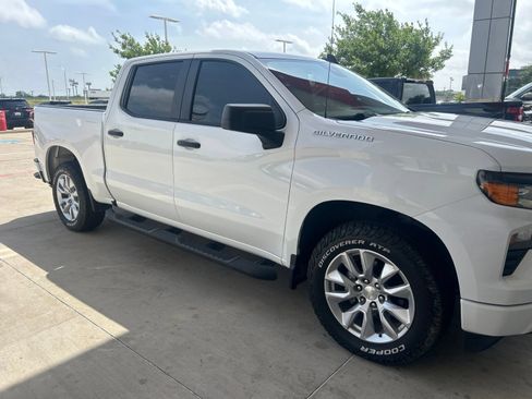 Used 2022 Chevrolet Silverado 1500 Custom RWD image 4
