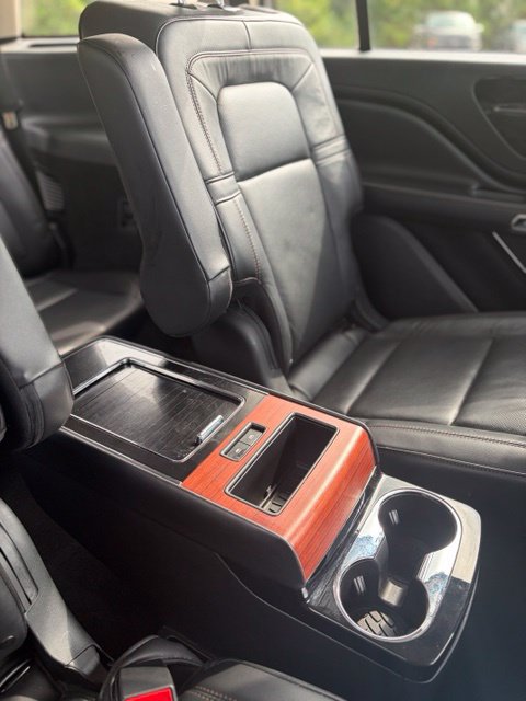 Used 2023 Lincoln Aviator Reserve w/ Equipment Group 201A AWD/4WD image 22