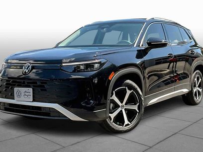 New 2025 Volkswagen Tiguan SE