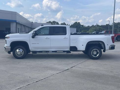 New 2026 Chevrolet Silverado 3500 LT w/ All Star Edition AWD/4WD image 2