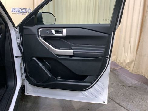 Used 2023 Ford Explorer XLT w/ Equipment Group 202A image 10