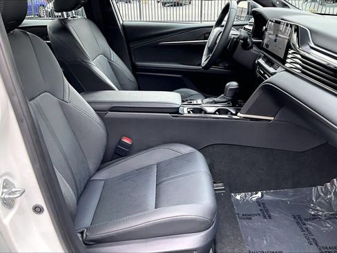 Used 2025 Toyota Camry XSE w/ Premium Plus Package image 8