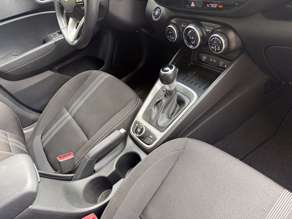 Certified 2026 Hyundai Venue SEL FWD image 41