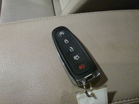 Used 2019 Ford Escape SE FWD image 10