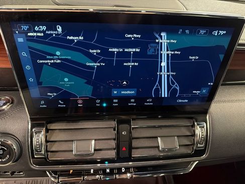 Certified 2022 Lincoln Navigator Reserve AWD/4WD image 12