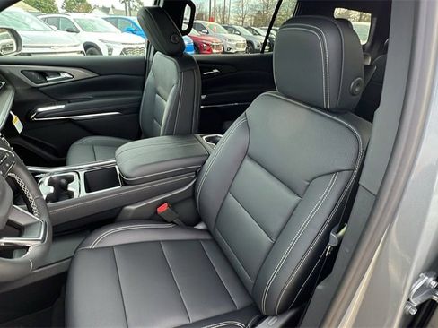 New 2026 Chevrolet Traverse LT w/ Driver Confidence Package image 15