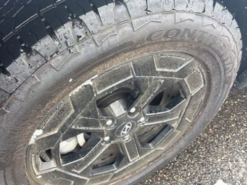 Used 2025 Hyundai Santa Fe XRT image 11